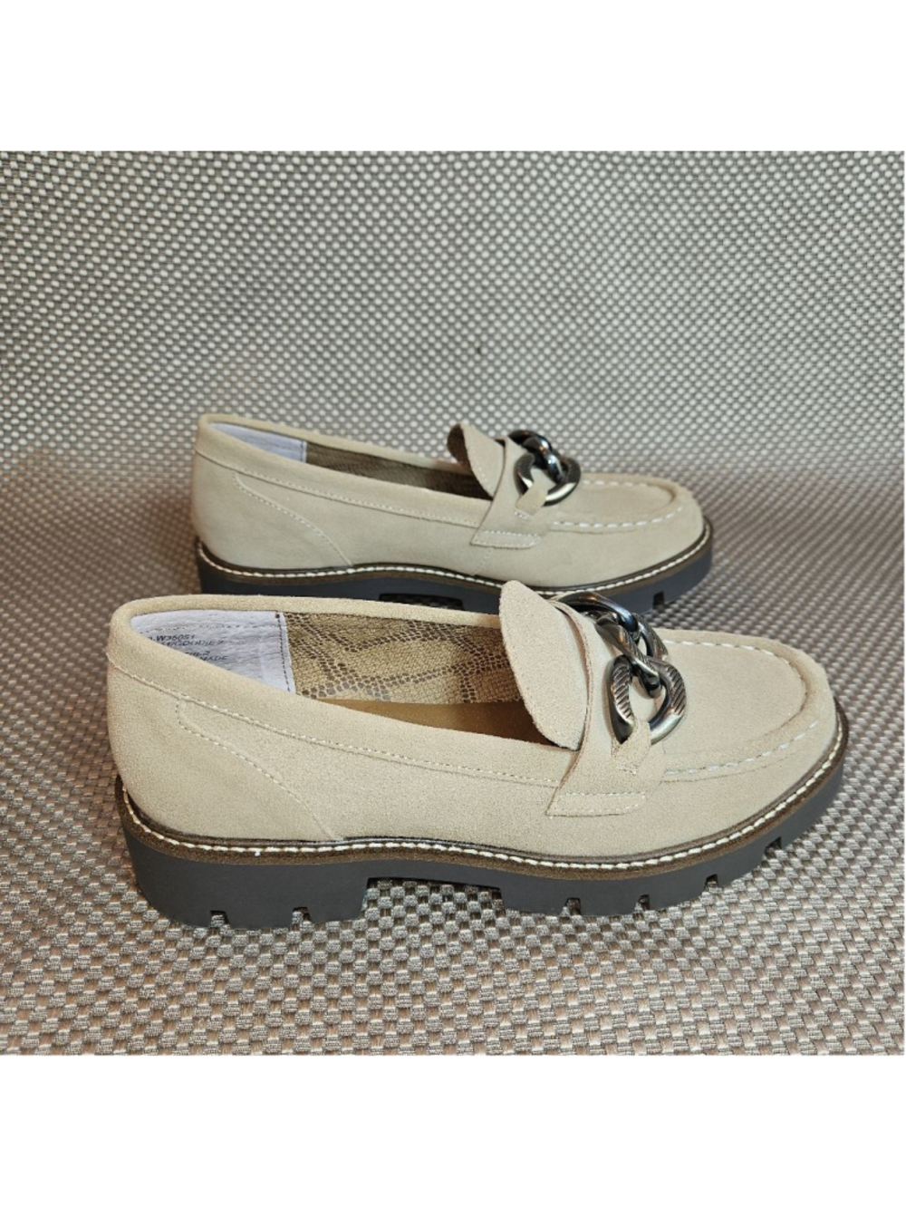 White Mountain 'Goodie' suede loafers in beige Size 8 - Picture 3 of 8